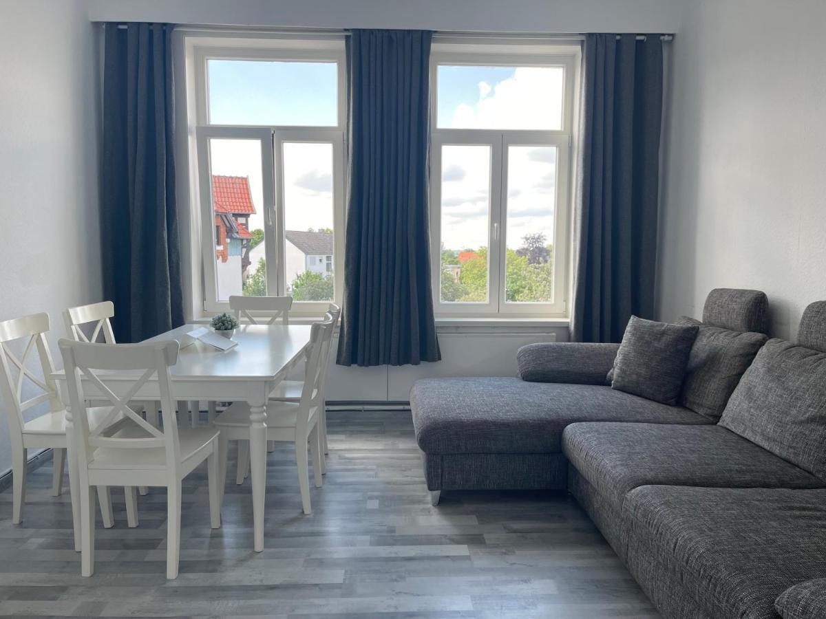 Moderne 4 Zimmer Apartment Mit Bergblick Stadtzentrum Contactless Check-In Gehrden  Exterior photo