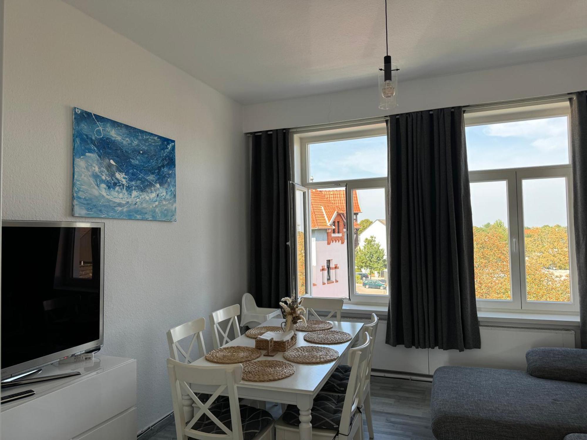 Moderne 4 Zimmer Apartment Mit Bergblick Stadtzentrum Contactless Check-In Gehrden  Exterior photo