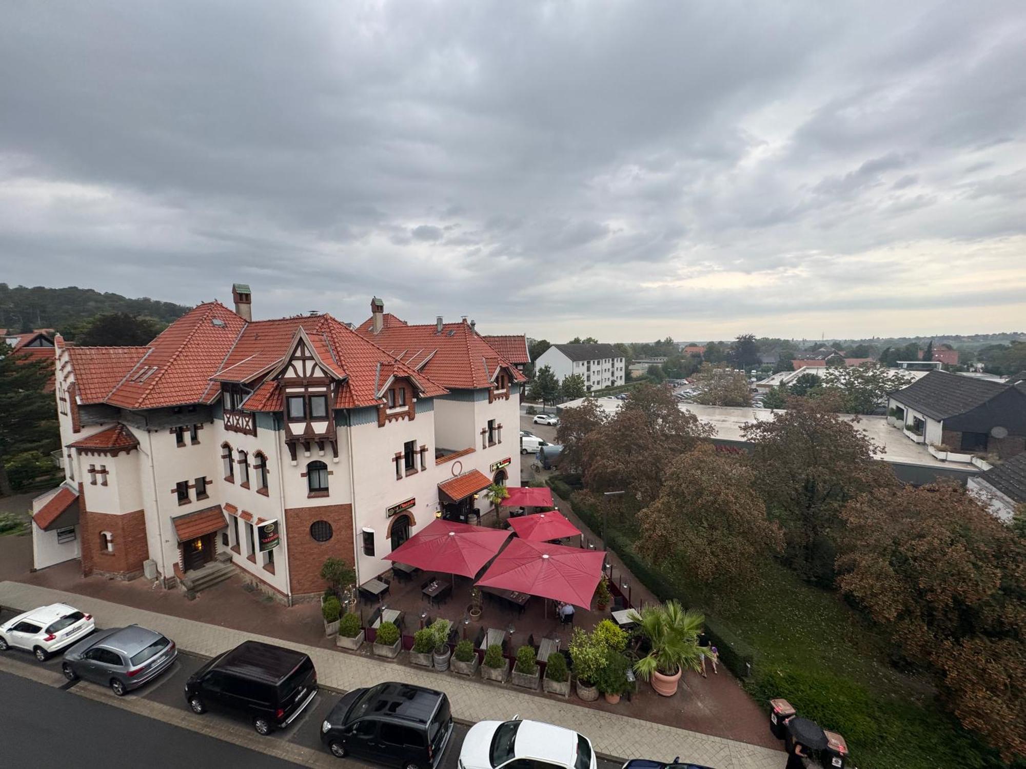 Moderne 4 Zimmer Apartment Mit Bergblick Stadtzentrum Contactless Check-In Gehrden  Exterior photo